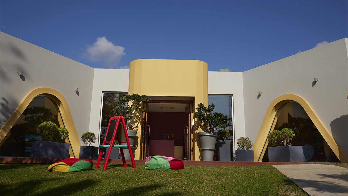 Mediterranean Beach Hotel (Cyprus)